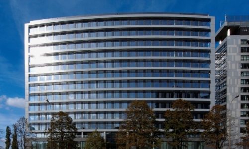 AON w Equator II na kolejne lata
