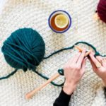 DIY: Subtelne detale do Twojego domu, które wykonasz samodzielnie na drutach
