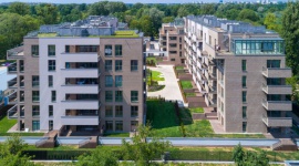 Osiedle Awangarda – unikalna enklawa na mapie Warszawy BIZNES, Nieruchomości - Warszawa to mnogość inwestycji deweloperskich, które wypełniają każdy zakątek miasta – od prawobrzeżnej Białołęki aż po lewobrzeżny Ursynów. Pośród osiedli mieszkaniowych są te, które łączą w sobie prestiż, nowoczesność oraz bliskość natury.