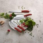 Moc czerwieni w kuchni – noże Victorinox
